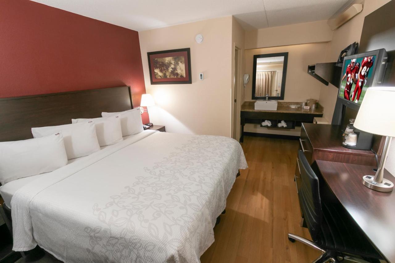 Red Roof Inn Plus + Boston - Framingham Exterior photo
