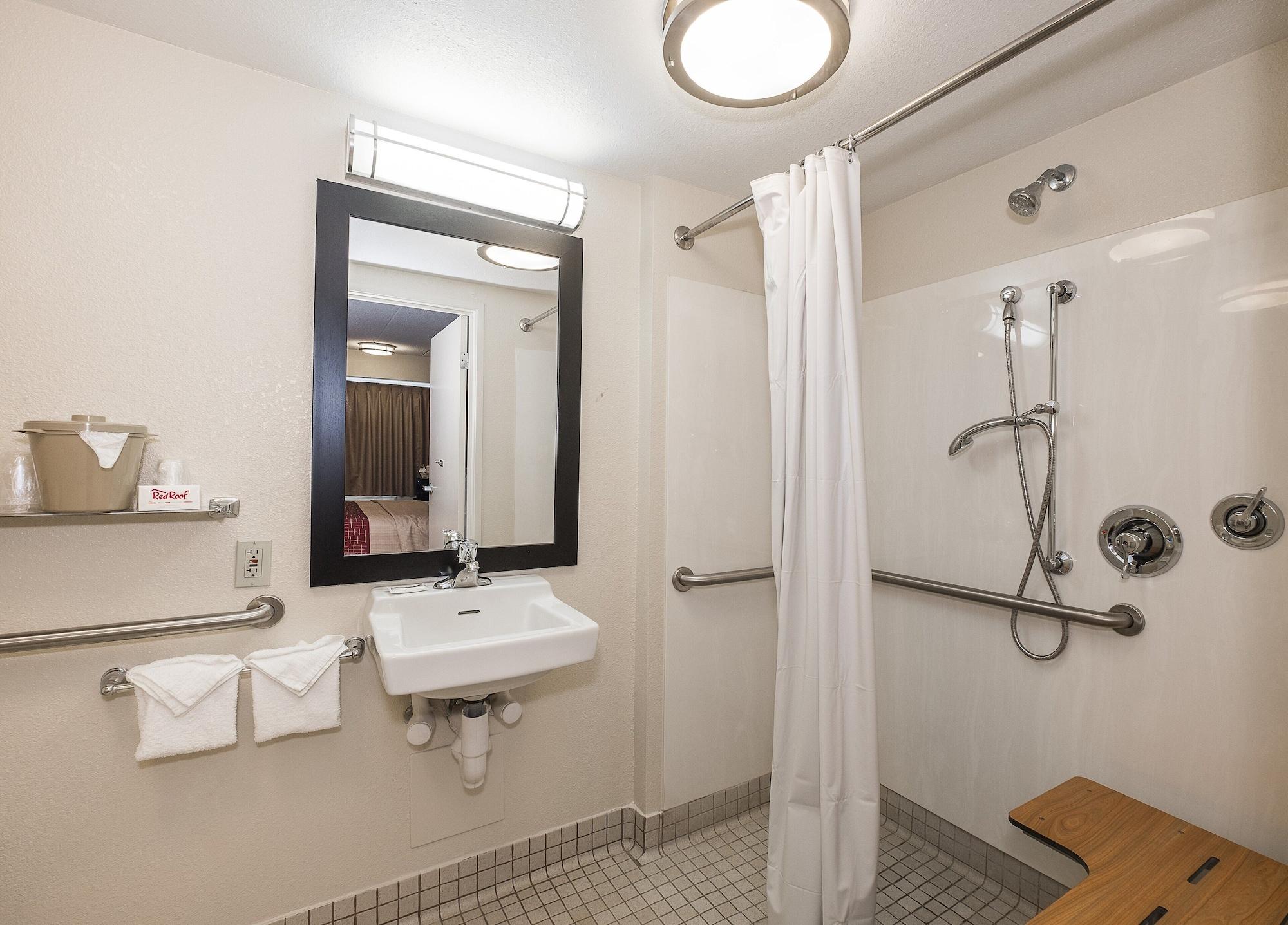 Red Roof Inn Plus + Boston - Framingham Exterior photo