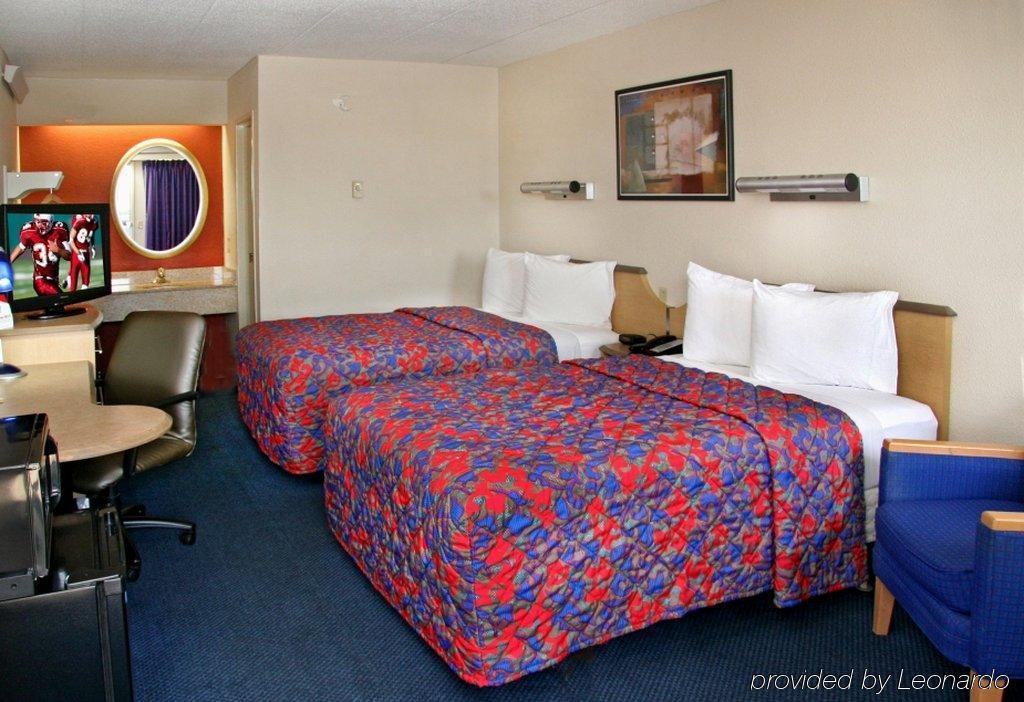 Red Roof Inn Plus + Boston - Framingham Exterior photo