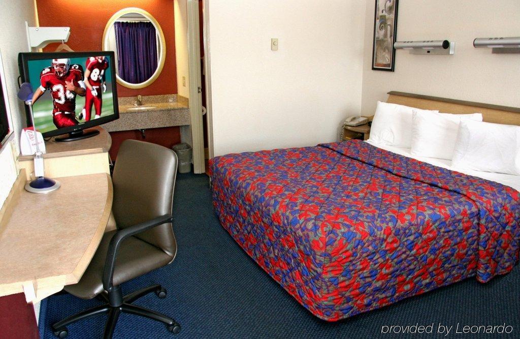 Red Roof Inn Plus + Boston - Framingham Exterior photo