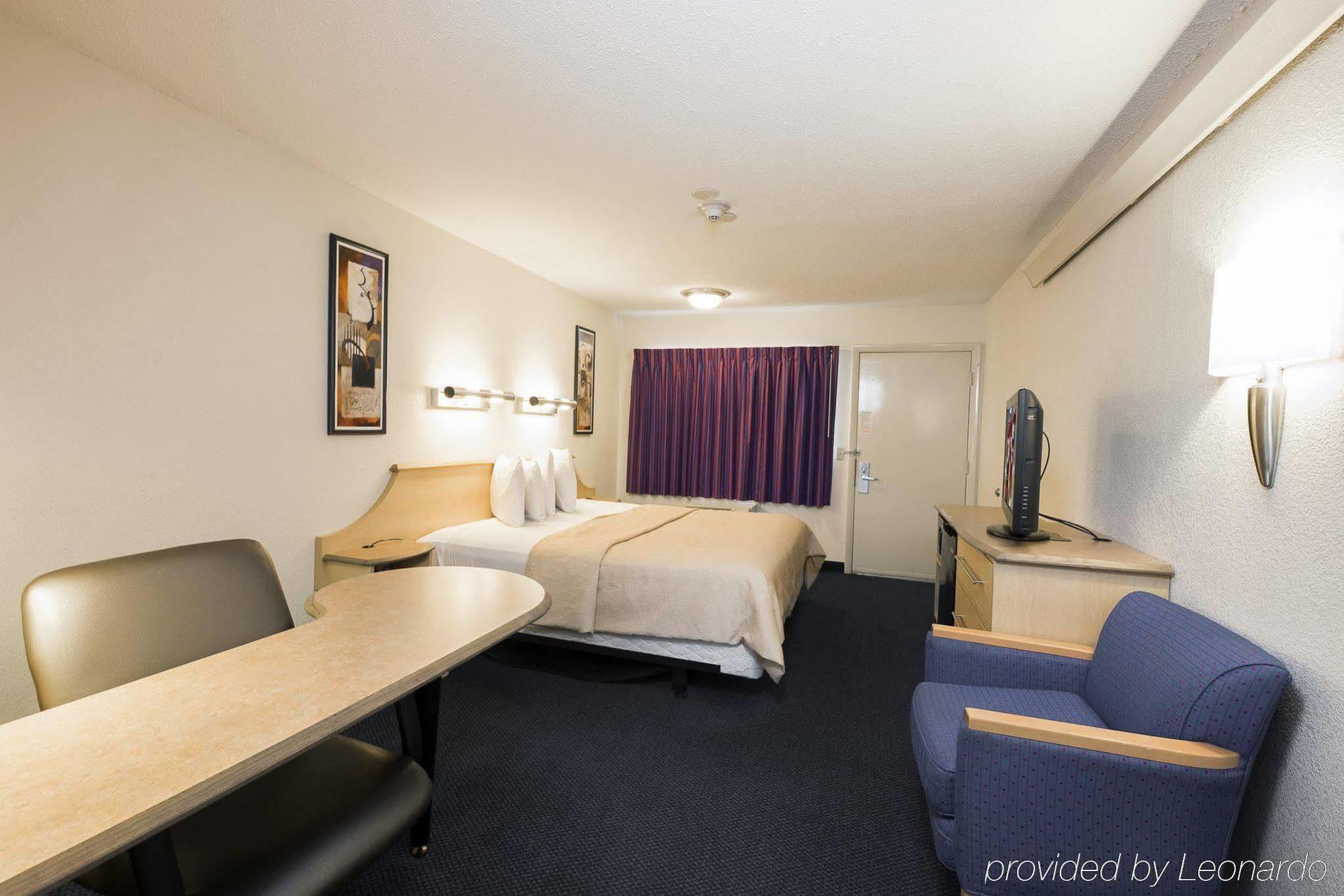 Red Roof Inn Plus + Boston - Framingham Exterior photo